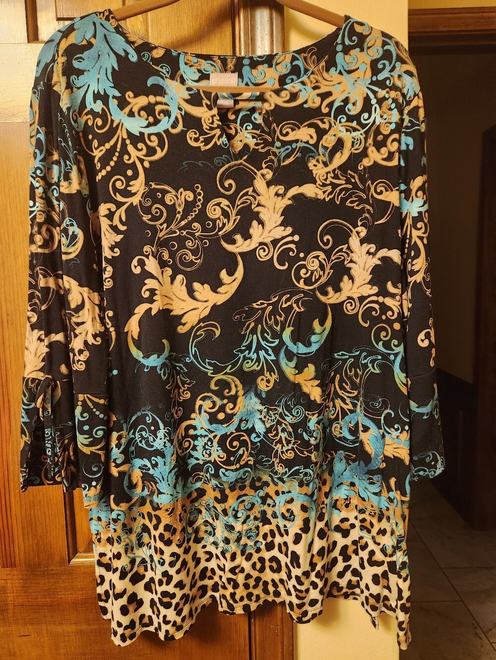 Chico's Travelers Top, Black, Turquoise, Leopard Print. EUC. NWOT.